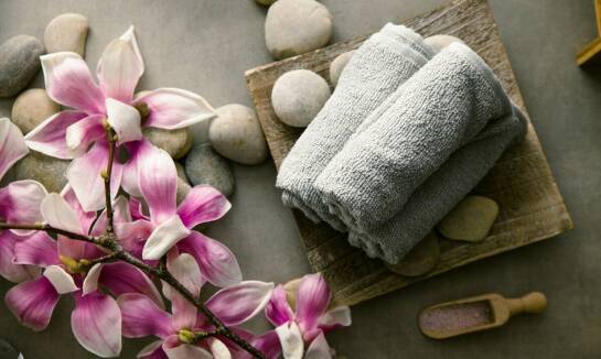 Masaże relaksacyjne – jak poprawiają samopoczucie naszych gości?