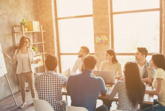 Jak przebiega szkolenie teoretyczne na kursie prawo jazdy Toruń?