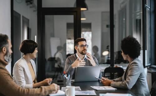 Pomoc w sprawach mobbingu i dyskryminacji z perspektywy prawa pracy