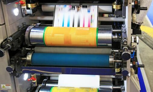 Rola drukarek fleksograficznych w przemyśle tworzyw sztucznych