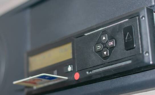 Ile zarabia automatyk w Polsce?