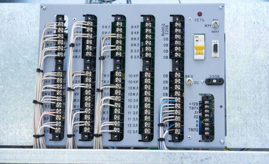 Domowa instalacja elektryczna o napięciu 230V – podstawowe informacje