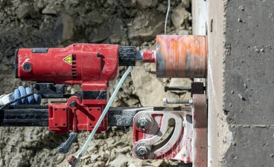 Jak wywiercić otwór w betonie zbrojonym?