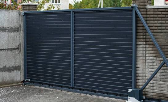 Jakie drzwi wewnętrzne wybrać do garażu