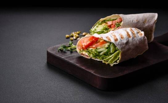 Ile waży duży kebab?