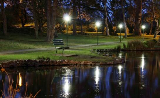 Kiedy odbywają się pokazy w Parku Fontann w Warszawie?