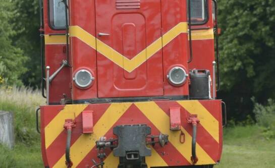 Co to jest kolej wąskotorowa i jak działa