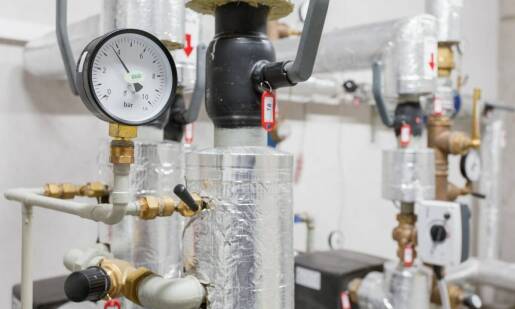 Elektrozawór wodny a jego wpływ na stabilność pracy systemów HVAC