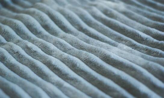 Jakie zalety mają materiały elanowełen?