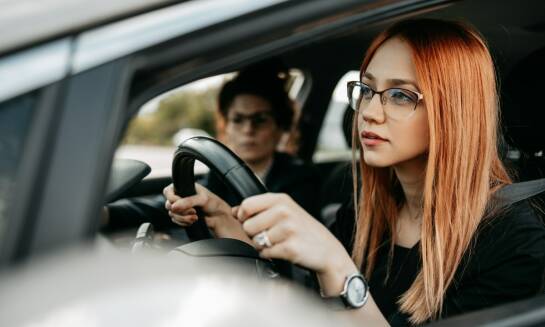 Jak kurs na prawo jazdy kat B wprowadza w realia ruchu drogowego?