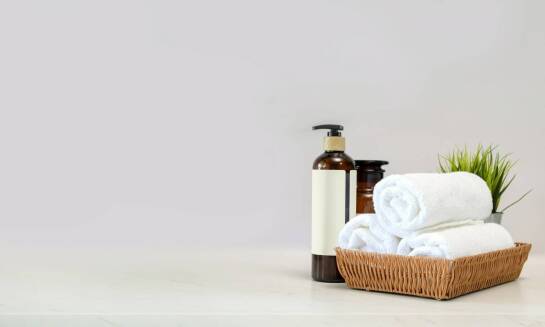 Jak wybrać idealny szampon z oferty profesjonalnych kosmetyków fryzjerskich?