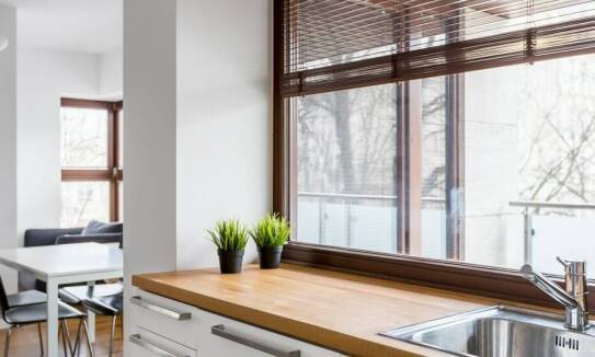 Jakie są najważniejsze cechy, które powinny posiadać okna drewniane przesuwne?