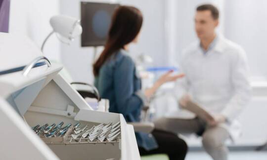 Jakie są najczęstsze pytania pacjentów przed zabiegami implantologicznymi?