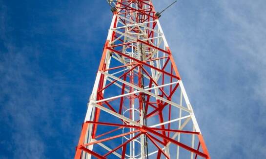 Jak anteny bazowe wpływają na jakość połączeń w radiotelekomunikacji?