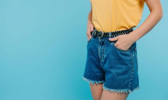 Spodenki midi jako must-have w wakacyjnej garderobie