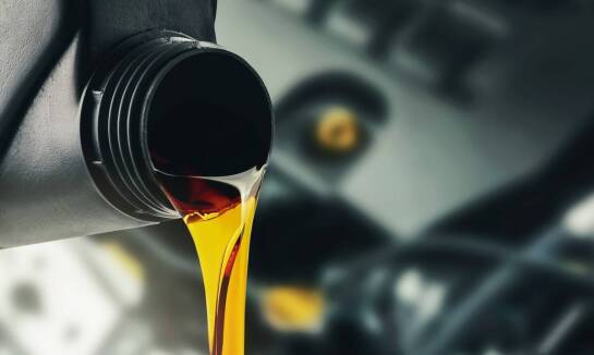 Wybór odpowiednich olejów silnikowych w hurtowni samochodowej