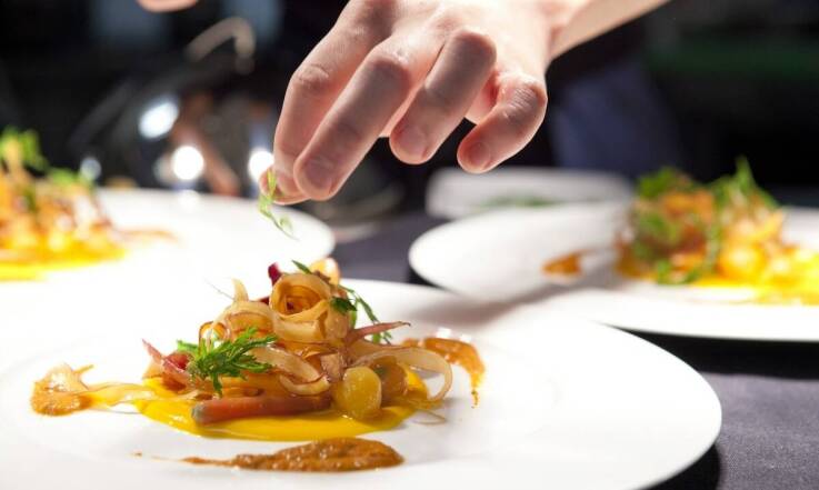 Rola kompleksowego wyposażenia gastronomii w nowoczesnych hotelach