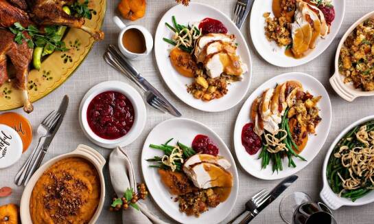 Jak nasze dania tematyczne wzbogacają ofertę cateringową?