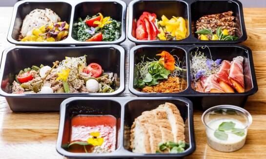 Przewodnik po diecie keto w ofercie taniego cateringu dietetycznego Głogów