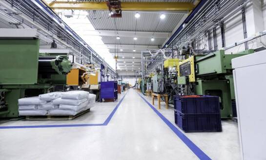 Jak posadzki metakrylowe mogą zwiększyć bezpieczeństwo pracy?