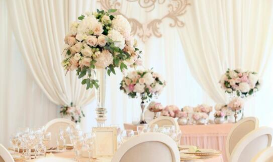 Sala weselna w Konstancinie – jak zorganizować przyjęcie urodzinowe?