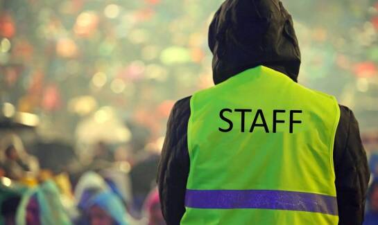 Jakie wyzwania napotykają organizatorzy podczas zabezpieczania imprez świątecznych?