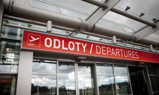 Transfer z lotniska w Krakowie: dlaczego warto postawić na elastyczność usług