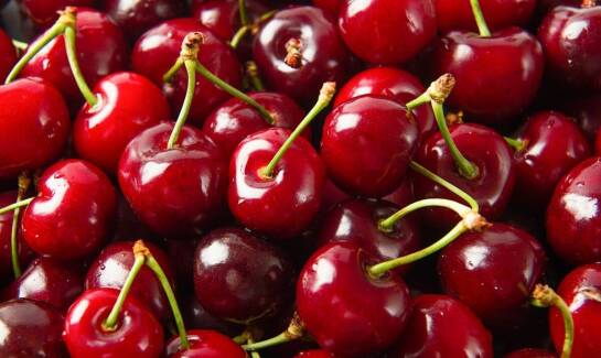 Czereśnie – zdrowe owoce na letnie potrawy