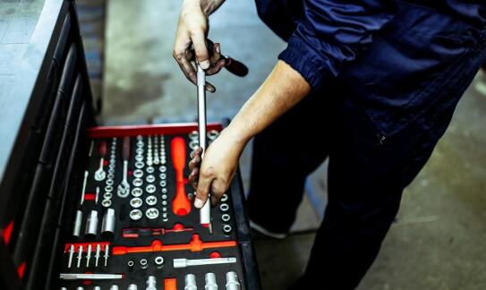 Zalety szybkiej realizacji zamówień na części do autobusów