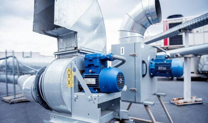 Jak producent filtrów odpylających wpływa na jakość powietrza w przemyśle?