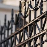 Jakie aspekty estetyczne należy wziąć pod uwagę przy wyborze bram metalowych?