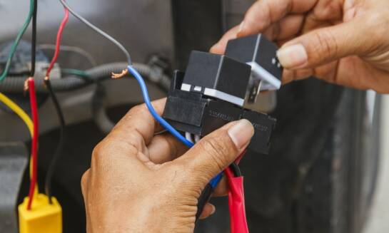 Naprawa centralnego zamka: kluczowe aspekty usługi