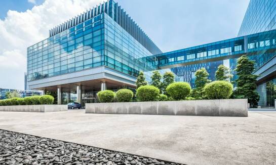 Jak usługi mycia fasad wpływają na wartość nieruchomości?