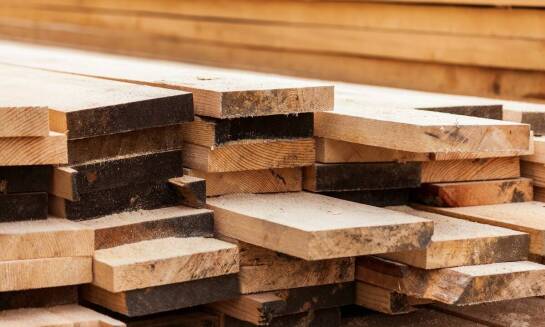 Dlaczego warto wybrać łaty od lokalnego dostawcy?