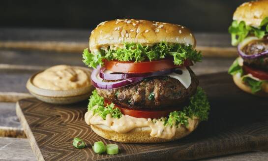 Jak burgery rybne mogą wpłynąć na redukcję cholesterolu?