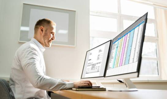 Jak wygląda prowadzenie dokumentacji pracowniczej przez biuro rachunkowe?