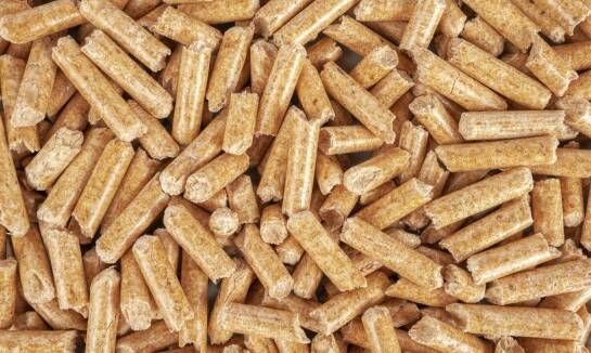 Jak ekologia wpływa na wybór materiałów opałowych, takich jak pellet?