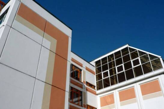 Tynk elewacyjny silikonowy a długowieczność fasady – co warto wiedzieć?