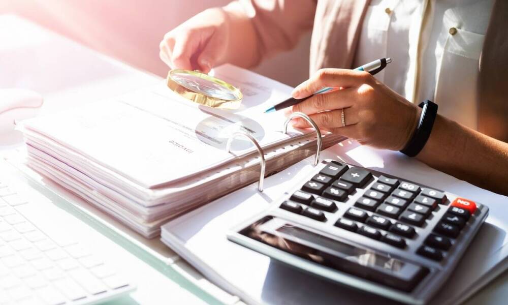 Analiza klauzul abuzywnych w umowach kredytowych – co powinieneś wiedzieć?