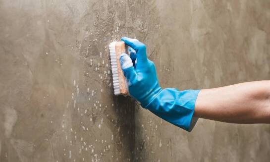 Jak prawidłowo dbać o powierzchnię z tynku elewacyjnego?