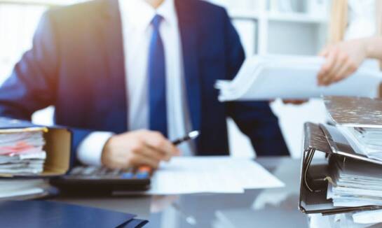 Jak doradztwo podatkowe pomaga unikać problemów z urzędem skarbowym?