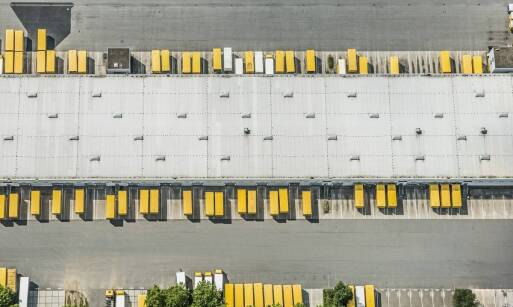 Wpływ wynajmu kontenerów magazynowych na logistykę firmową w Poznaniu