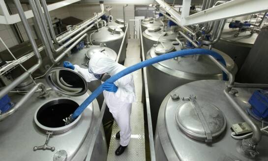 Jak czyszczenie suchym lodem wspiera utrzymanie higieny w przemyśle farmaceutycznym?