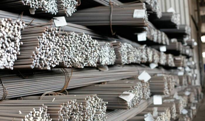 Jakie właściwości czynią płaskowniki stalowe niezbędnym elementem konstrukcji?