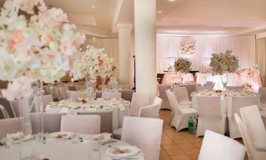 Personalizacja wystroju sali weselnej – co warto wiedzieć?