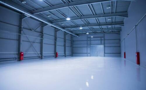 Jak zapewnić niezawodność systemów elektrycznych po remoncie magazynu?