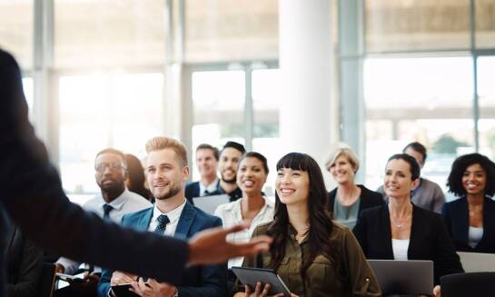 Wpływ lokalizacji hotelu na frekwencję uczestników szkoleń