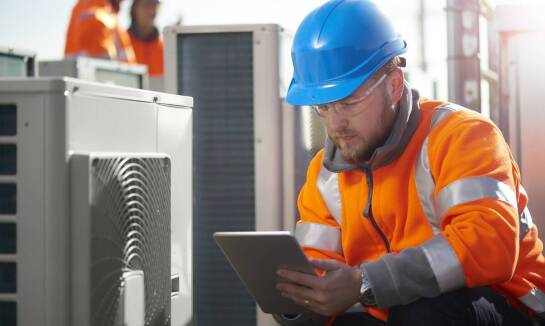 Dlaczego warto zlecić naprawę klimatyzacji specjalistom z Ostrołęki?