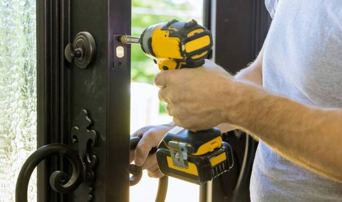 Jakie cechy powinien mieć zaufany serwis awaryjnego otwierania aut?