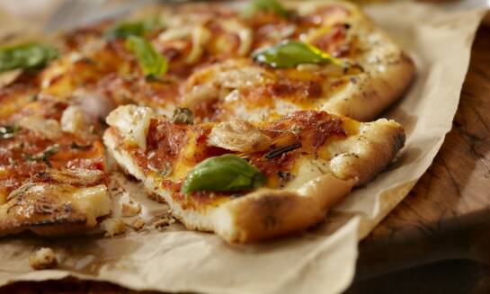Jak nasze autentyczne receptury wpływają na smak pizzy na wynos?